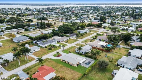 $375,000 | 5208 Wilmington Court, Cape Coral, FL 33904