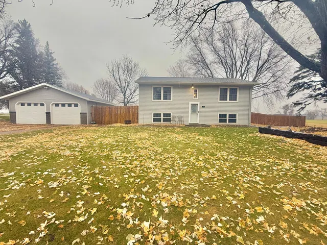 $235,000 | 11 North Renstrom Street, Blomkest, MN 56216