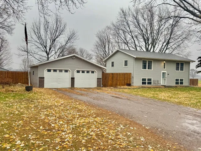 $235,000 | 11 North Renstrom Street, Blomkest, MN 56216