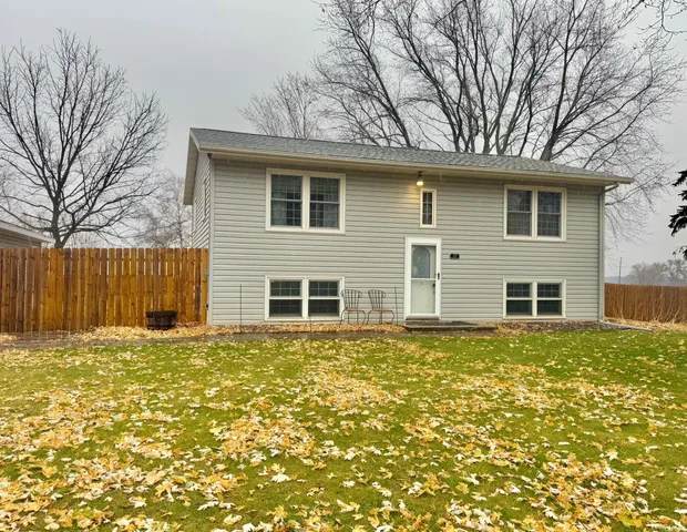 $235,000 | 11 North Renstrom Street, Blomkest, MN 56216