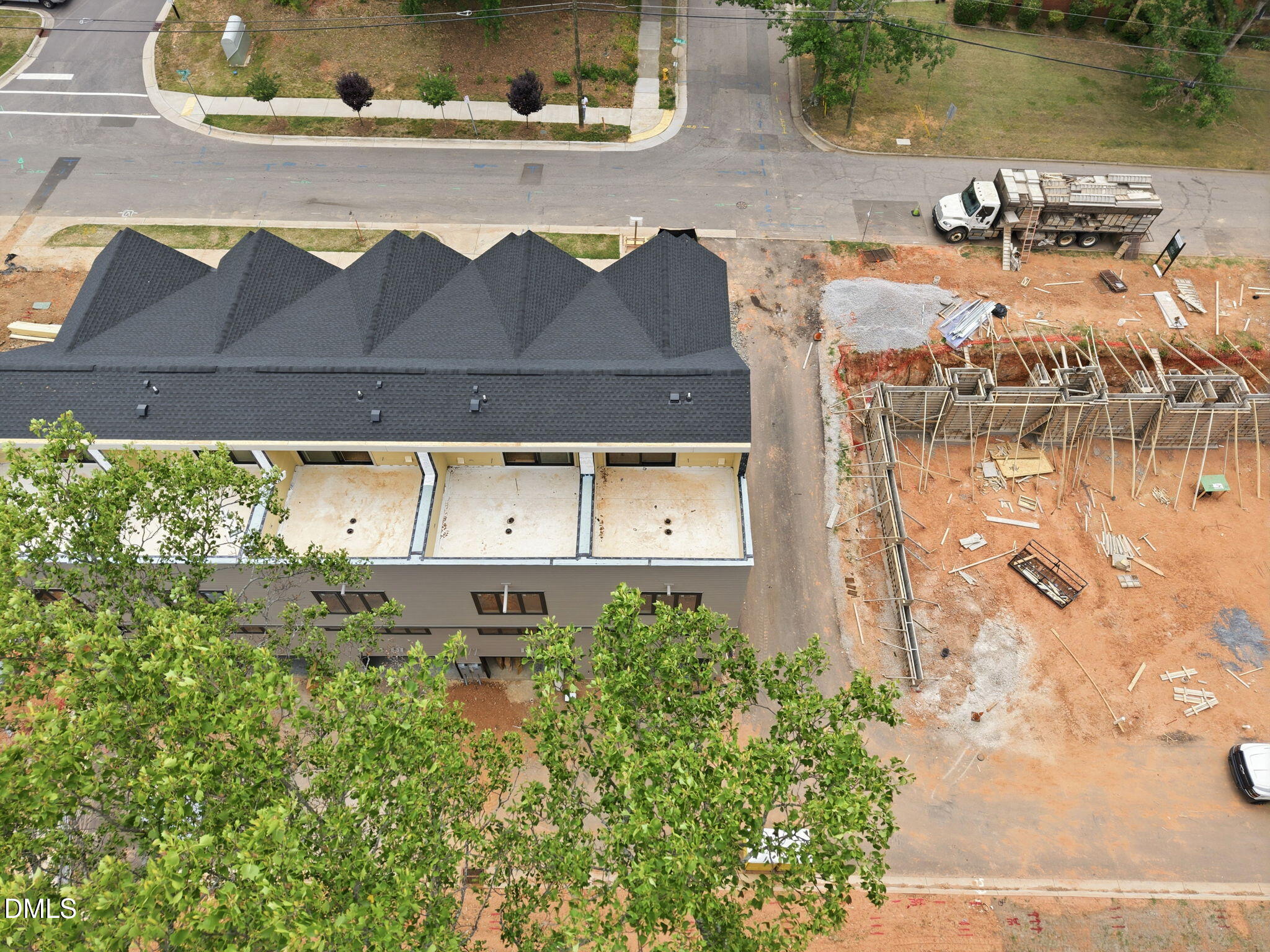 2394 Grant Avenue Raleigh, NC 27608 - Photo 3 of 9
