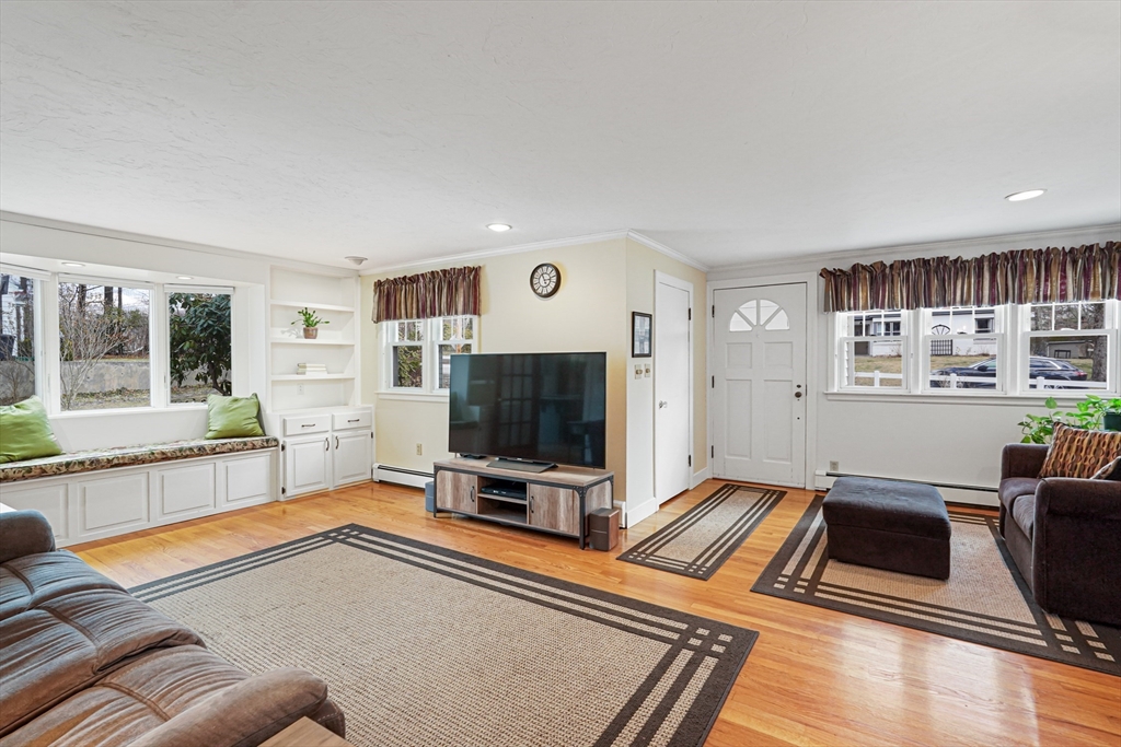 49 Homestead Road Holden, MA 01520 - Photo 14 of 33 Gallery Image 14