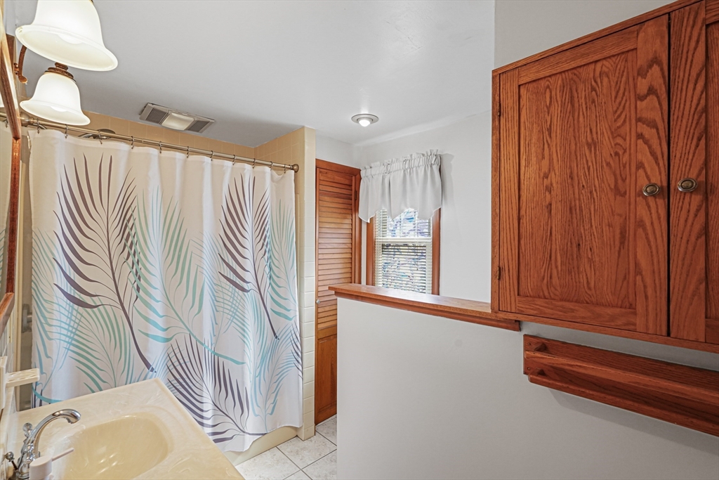 49 Homestead Road Holden, MA 01520 - Photo 25 of 33 Gallery Image 25