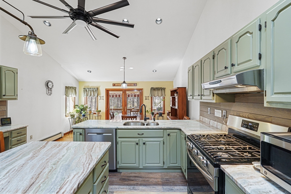 49 Homestead Road Holden, MA 01520 - Photo 3 of 33 Gallery Image 3