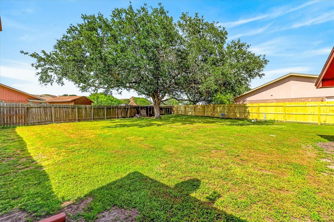 5314 Ridgewood Court Corpus Christi, TX 78413 - Photo 3 of 32 LARGE back yard
