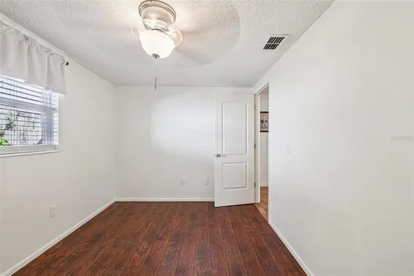 $304,400 | 1013 Oakhill Street, Seffner, FL 33584