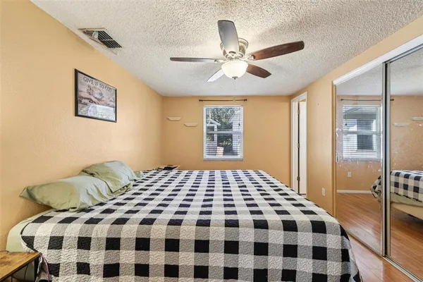 $304,400 | 1013 Oakhill Street, Seffner, FL 33584