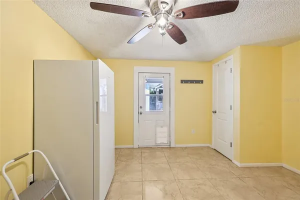 $304,400 | 1013 Oakhill Street, Seffner, FL 33584