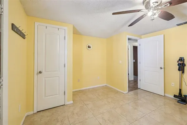 $304,400 | 1013 Oakhill Street, Seffner, FL 33584