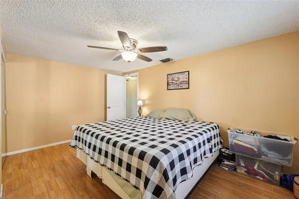 $304,400 | 1013 Oakhill Street, Seffner, FL 33584