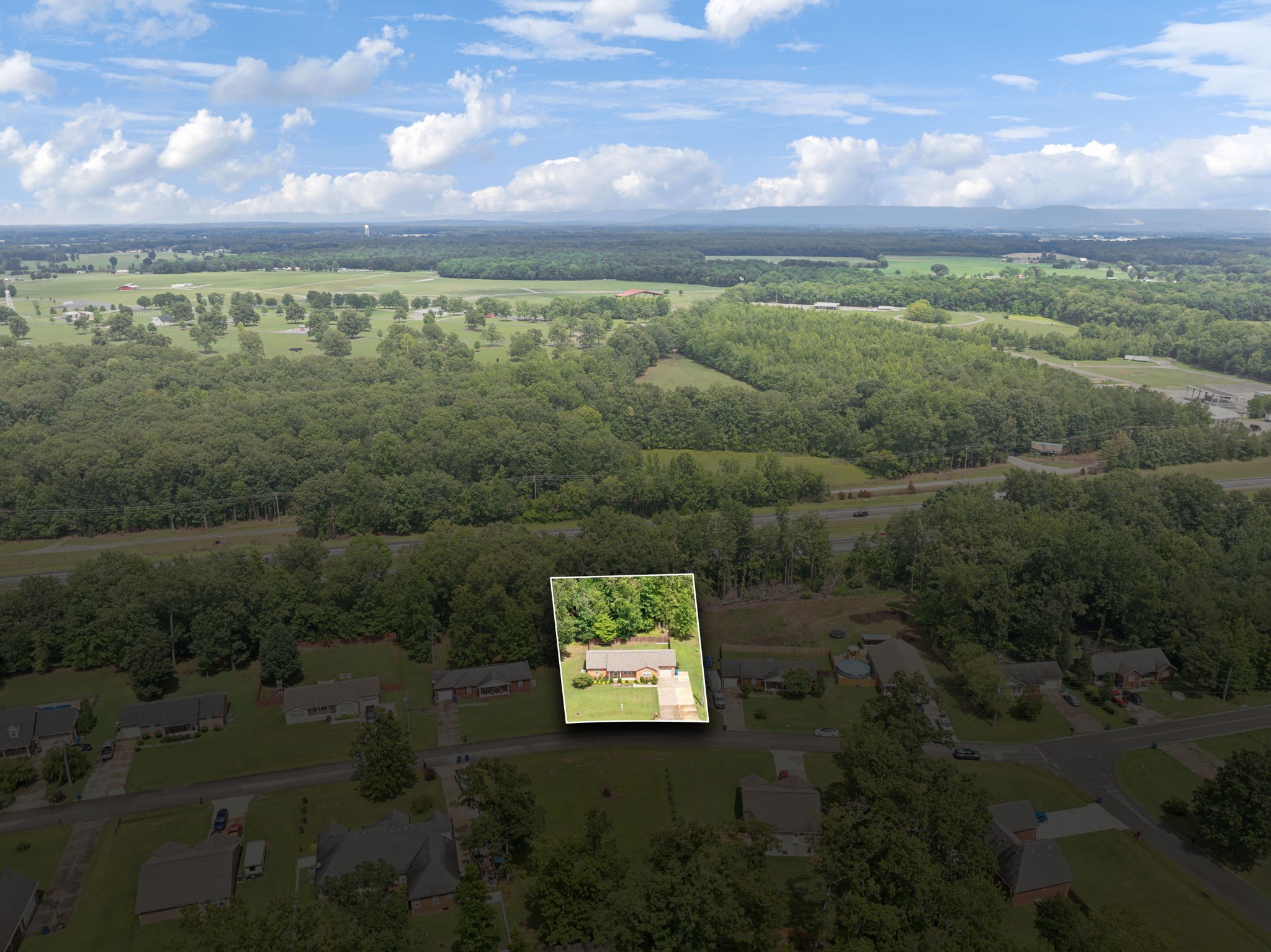 373 Oak Hollow Road Manchester, TN 37355 - Photo 28 of 34 a view of a city