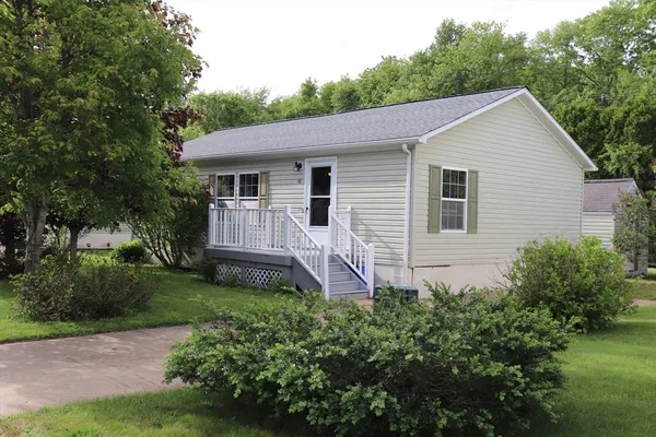 $229,900 | 48 Songbird Lane, Tiverton, RI 02878