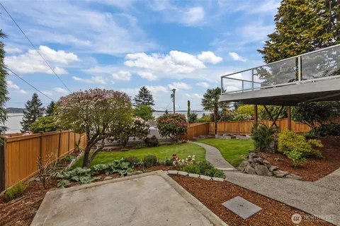 $799,000 | 8450 East Side Drive Northeast, Tacoma, WA 98422