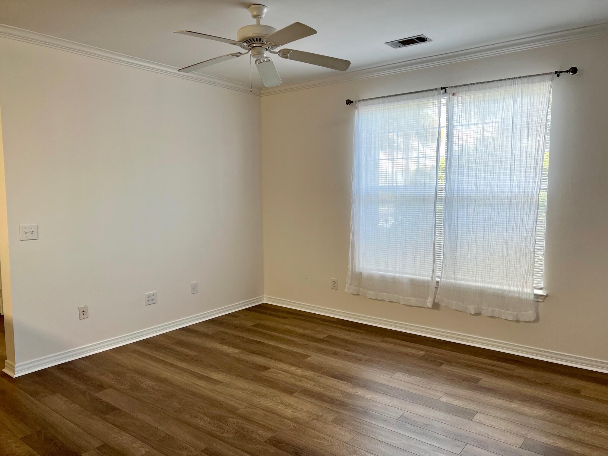 130 River Landing Drive, Unit 3108 Daniel Island, SC 29492 - Photo 9 of 24 Living Room