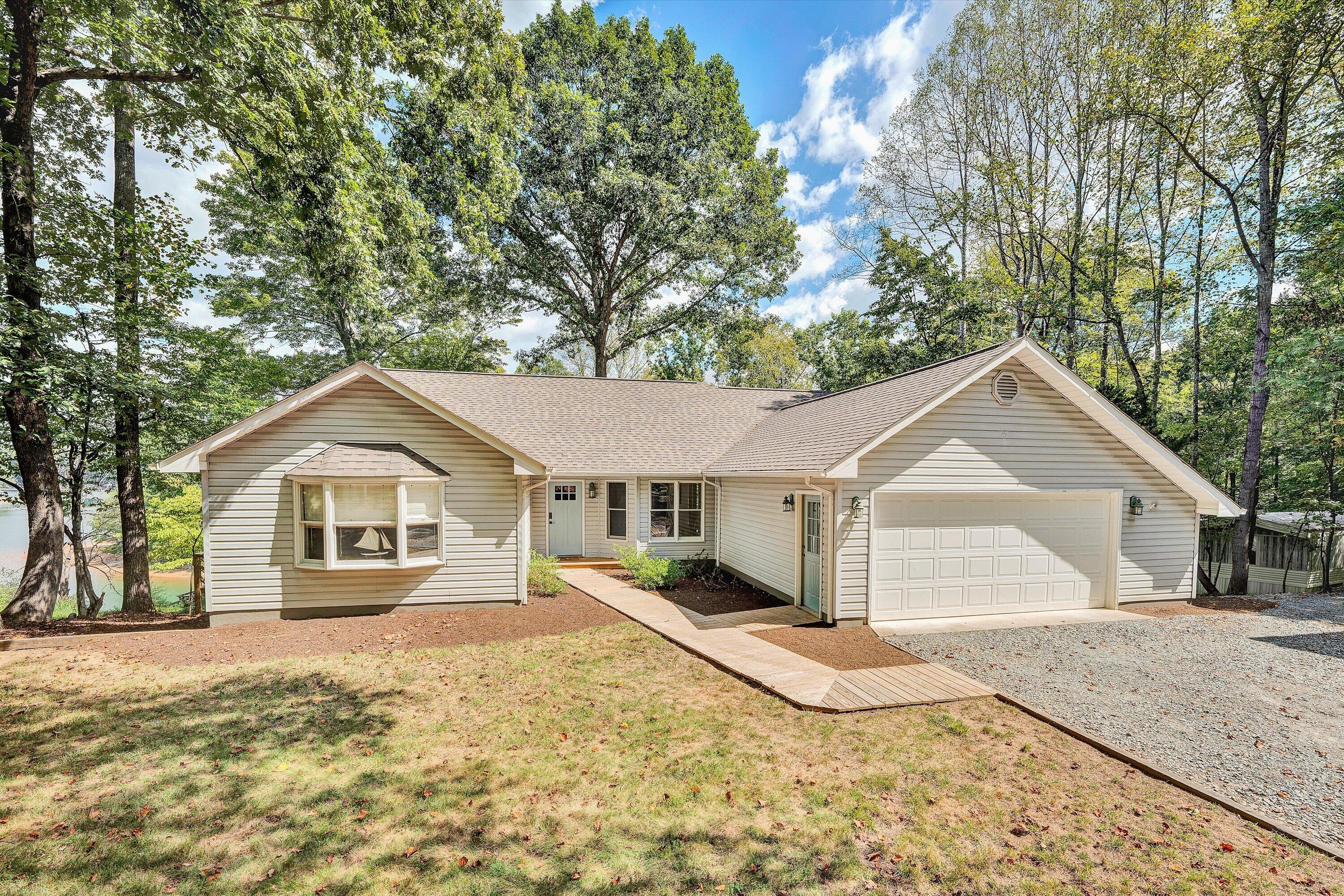 1171 Shady Point Road Huddleston, VA 24104 - Photo 14 of 64 02-DSC00160 (2)