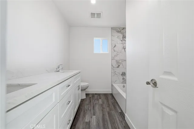 $950,000 | 11062-11060 Oneida Avenue, San Fernando, CA 91340