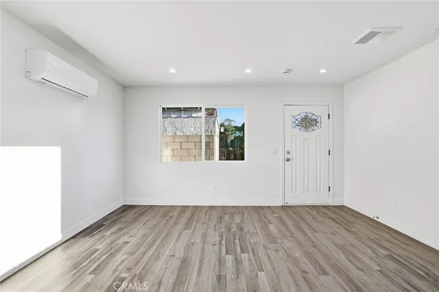 $950,000 | 11062-11060 Oneida Avenue, San Fernando, CA 91340