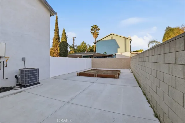 $950,000 | 11062-11060 Oneida Avenue, San Fernando, CA 91340