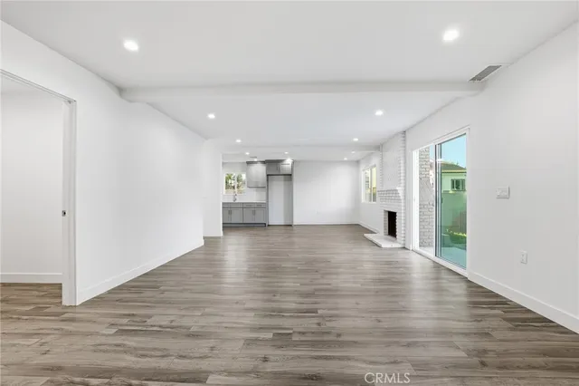 $950,000 | 11062-11060 Oneida Avenue, San Fernando, CA 91340