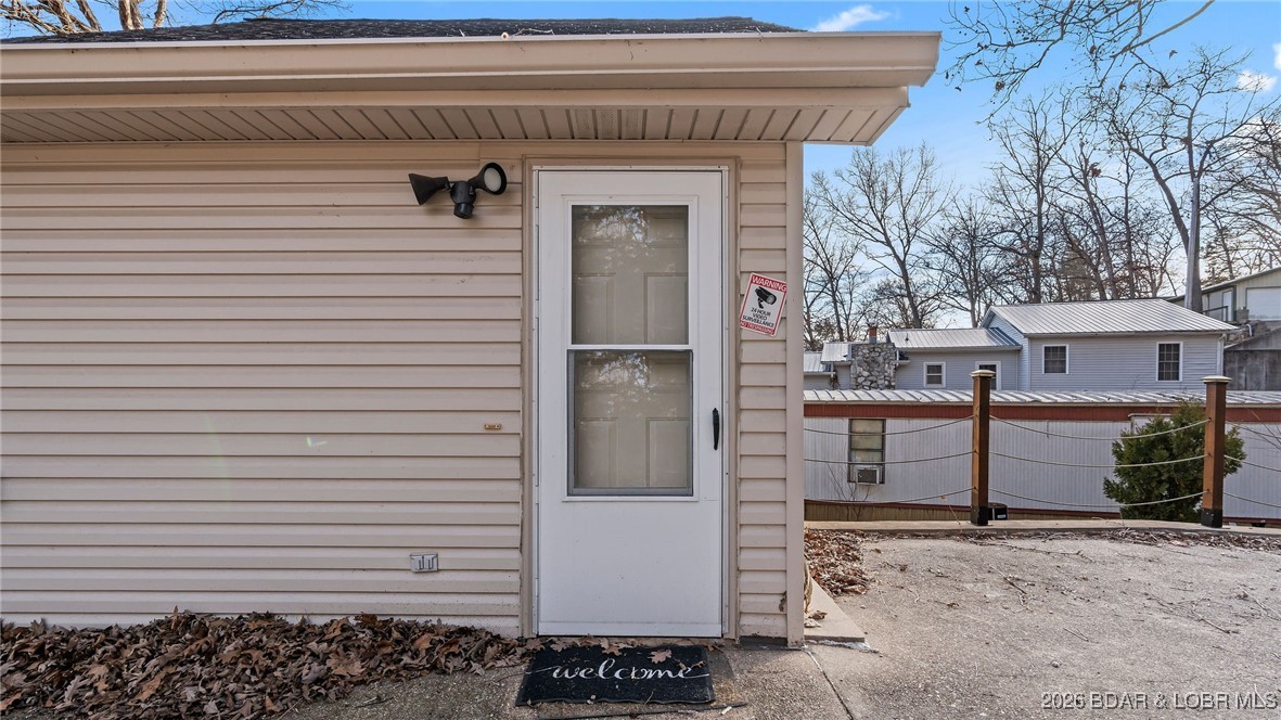 27473 Shorty Road Barnett, MO 65011 - Photo 57 of 69 Upper level entrance