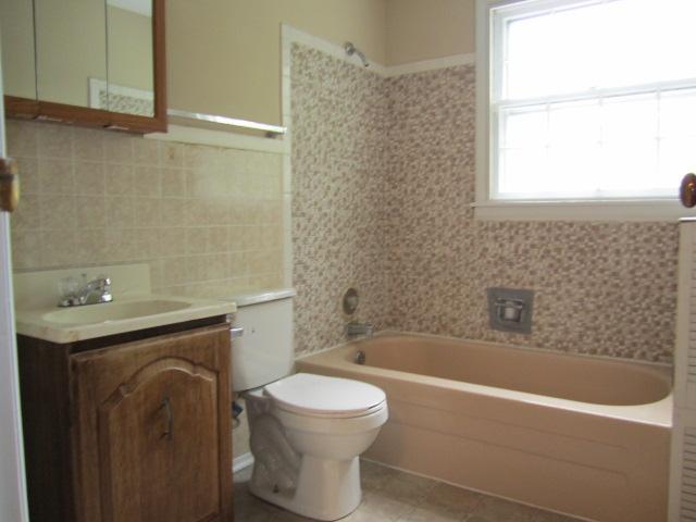 7327 Harcourt Road Indianapolis, IN 46260 - Photo 14 of 16 Gallery Image 14