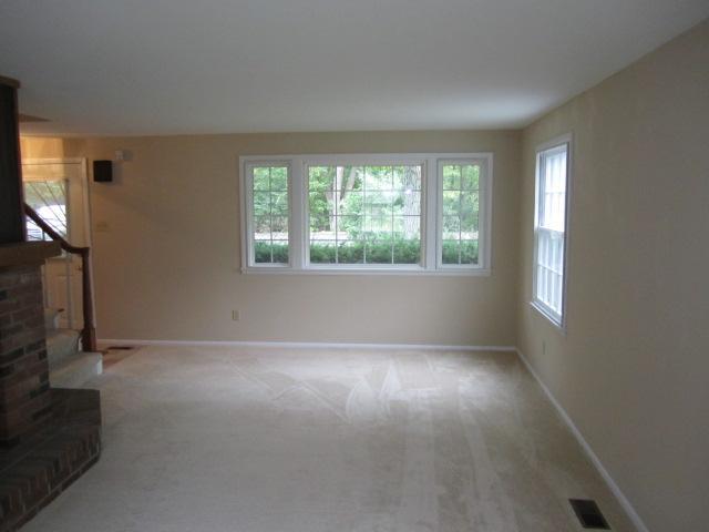 7327 Harcourt Road Indianapolis, IN 46260 - Photo 3 of 16 Gallery Image 3