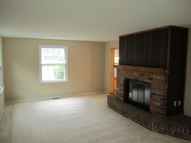7327 Harcourt Road Indianapolis, IN 46260 - Photo 5 of 16 Gallery Image 5