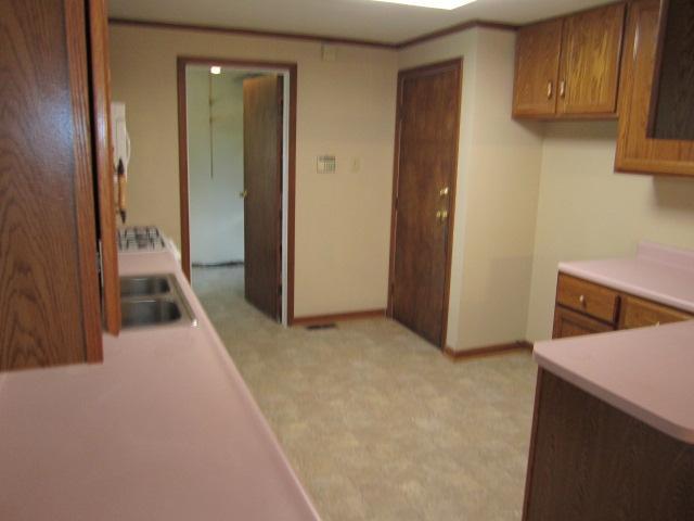 7327 Harcourt Road Indianapolis, IN 46260 - Photo 9 of 16 Gallery Image 9