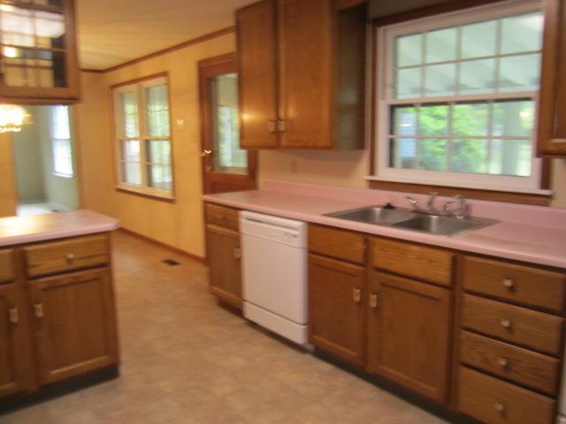 7327 Harcourt Road Indianapolis, IN 46260 - Photo 10 of 16 Gallery Image 10
