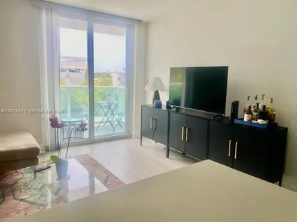 $2,600 | 1035 West Avenue, Unit 502, Miami Beach, FL 33139