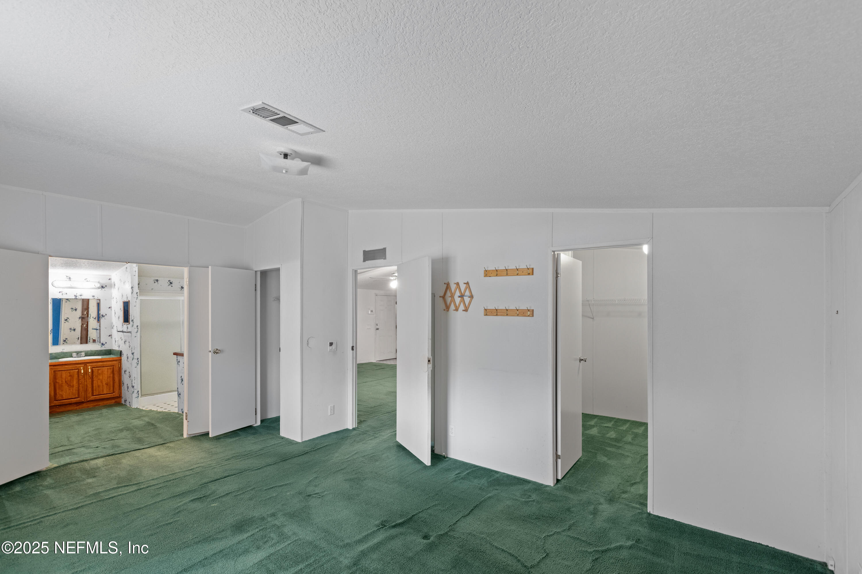 5750 Sequoia Road Keystone Heights, FL 32656 - Photo 20 of 33 a view of an empty room