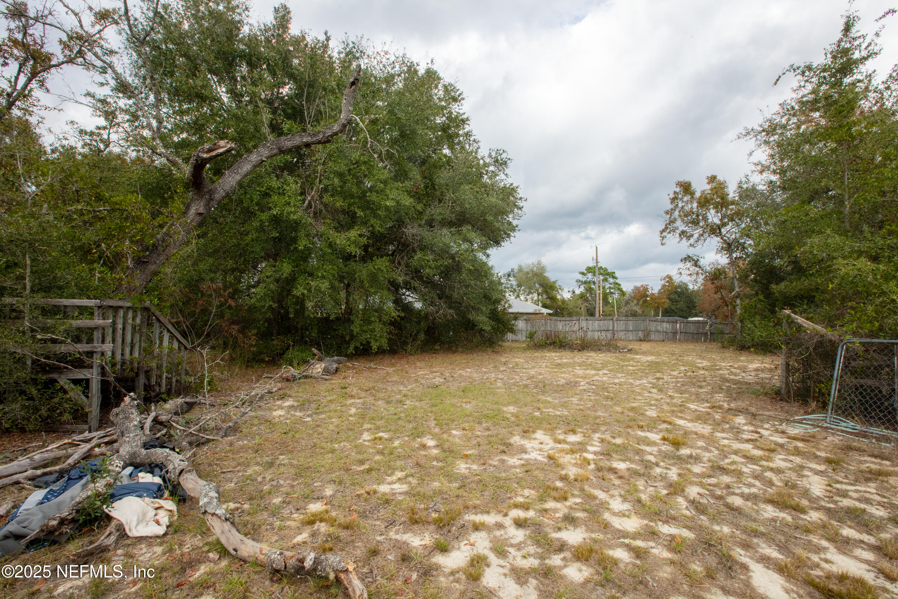5750 Sequoia Road Keystone Heights, FL 32656 - Photo 7 of 33 a view of backyard with green space