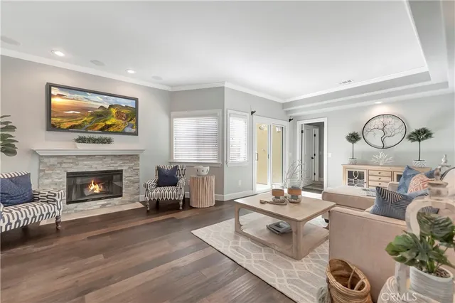 $2,298,000 | 621 8th Street, Huntington Beach, CA 92648