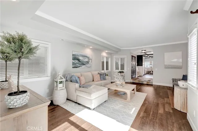 $2,298,000 | 621 8th Street, Huntington Beach, CA 92648