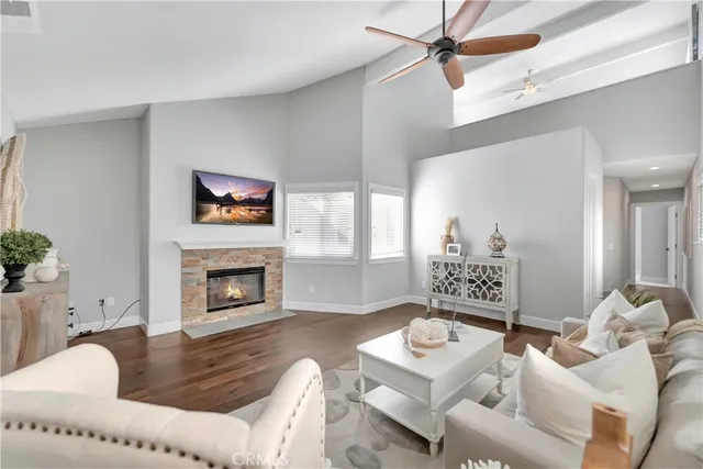 $2,298,000 | 621 8th Street, Huntington Beach, CA 92648