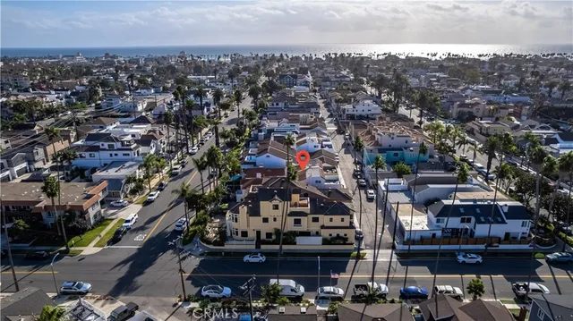 $2,298,000 | 621 8th Street, Huntington Beach, CA 92648