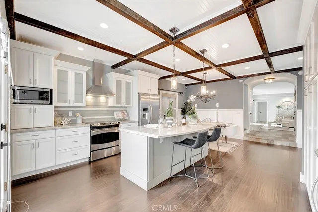 $2,298,000 | 621 8th Street, Huntington Beach, CA 92648