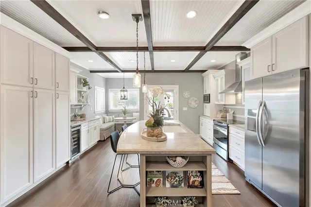 $2,298,000 | 621 8th Street, Huntington Beach, CA 92648