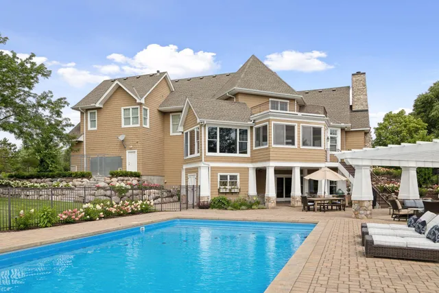 $1,695,000 | 4640 McDonald Drive North, Stillwater, MN 55082