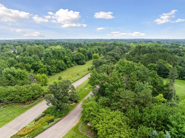 $1,695,000 | 4640 McDonald Drive North, Stillwater, MN 55082