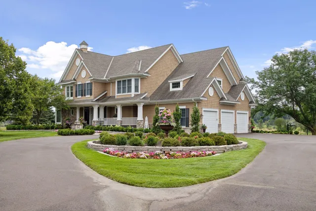 $1,695,000 | 4640 McDonald Drive North, Stillwater, MN 55082