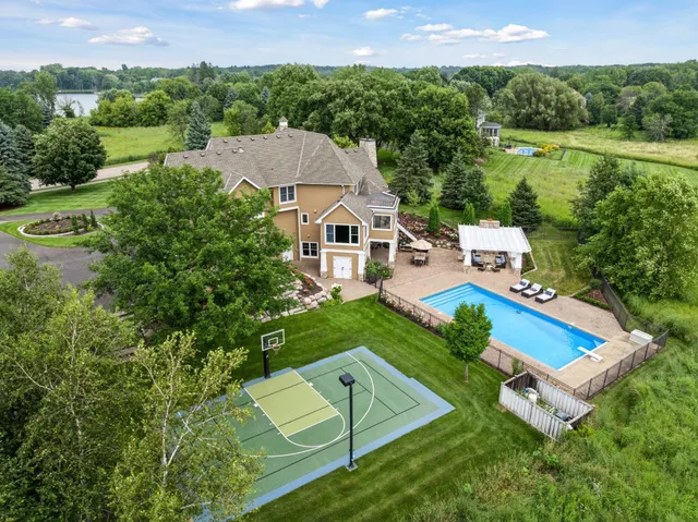 $1,695,000 | 4640 McDonald Drive North, Stillwater, MN 55082