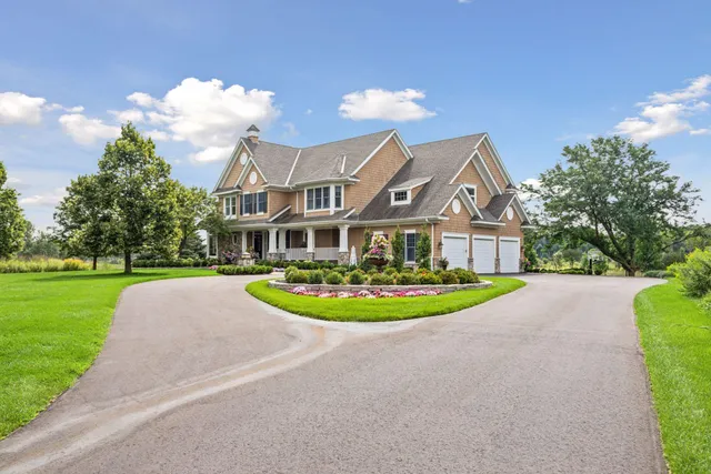 $1,695,000 | 4640 McDonald Drive North, Stillwater, MN 55082