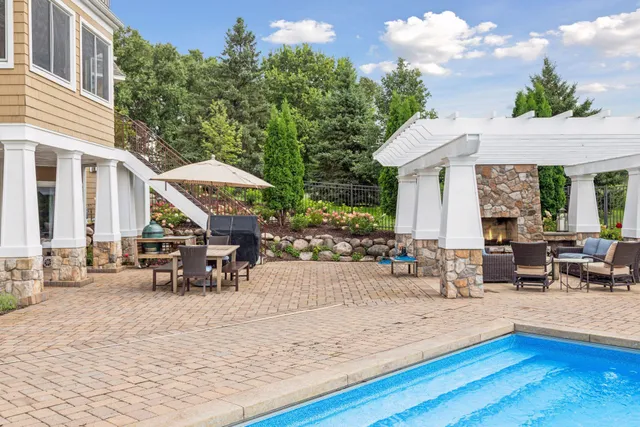 $1,695,000 | 4640 McDonald Drive North, Stillwater, MN 55082