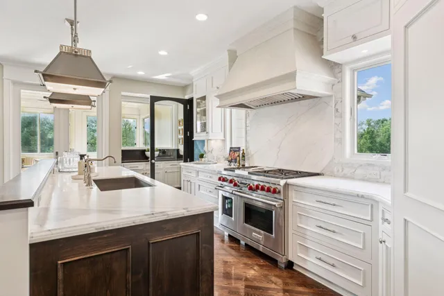 $1,695,000 | 4640 McDonald Drive North, Stillwater, MN 55082