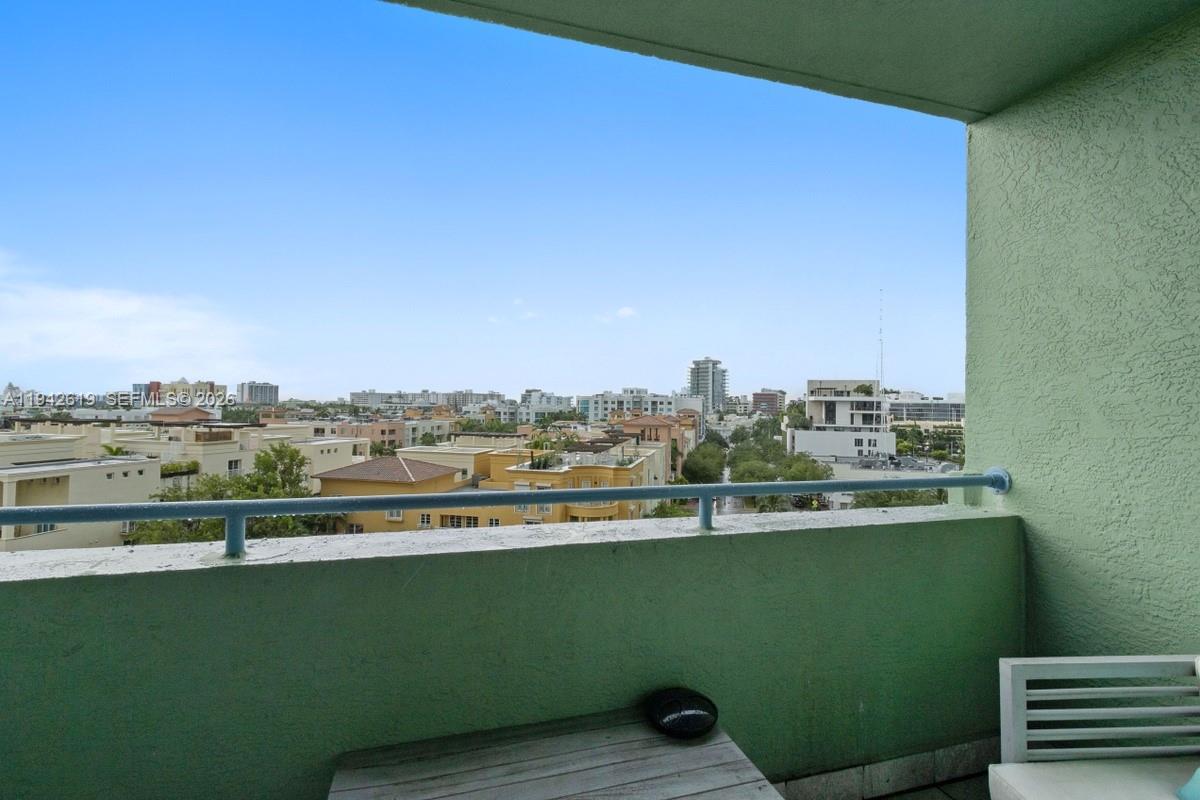 90 Alton Road, Unit 807 Miami Beach, FL 33139 - Photo 1 of 15