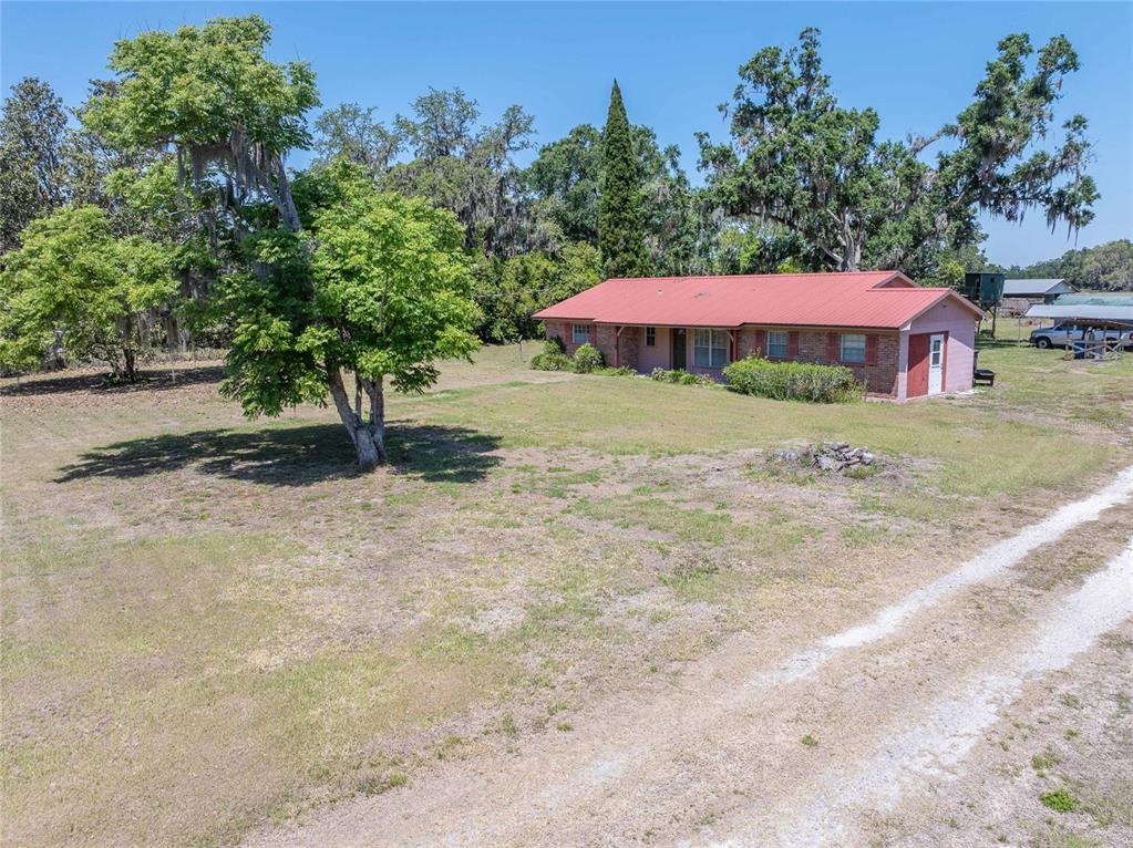 18818 Dorman Road Lithia, FL 33547 - Photo 24 of 50 Gallery Image 24