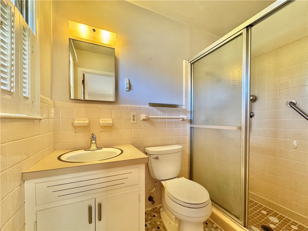 611 Heyward Road Anderson, SC 29621 - Photo 20 of 32 Primary Bath