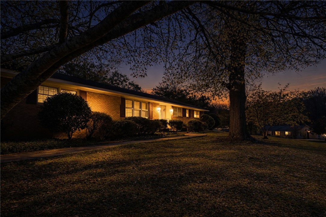 611 Heyward Road Anderson, SC 29621 - Photo 2 of 32 Front Entry Evening