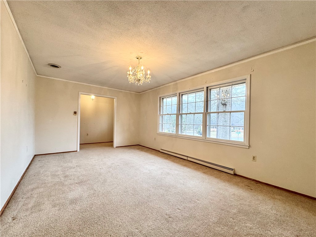 611 Heyward Road Anderson, SC 29621 - Photo 5 of 30 Living Room